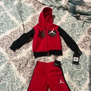 Jordan 2T matching track suit, New with Tags!!!